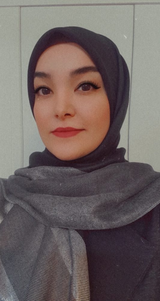 یاسمین Sherafat