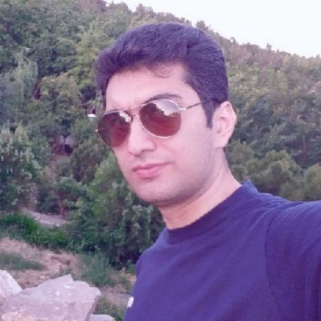 یزدان حسین زاده