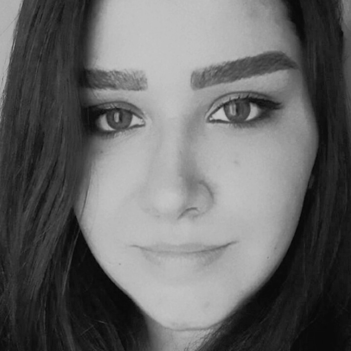 نیوشا عباسی