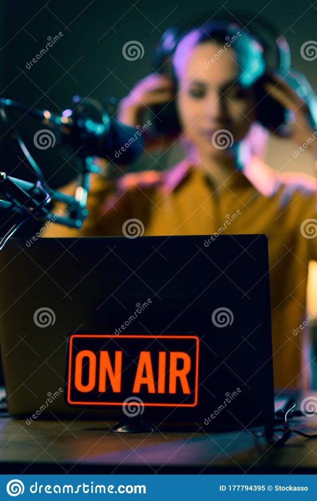 2-نریشن متون انگلیسی با لهجه ی فوق العاده استاندارد و NATIVE