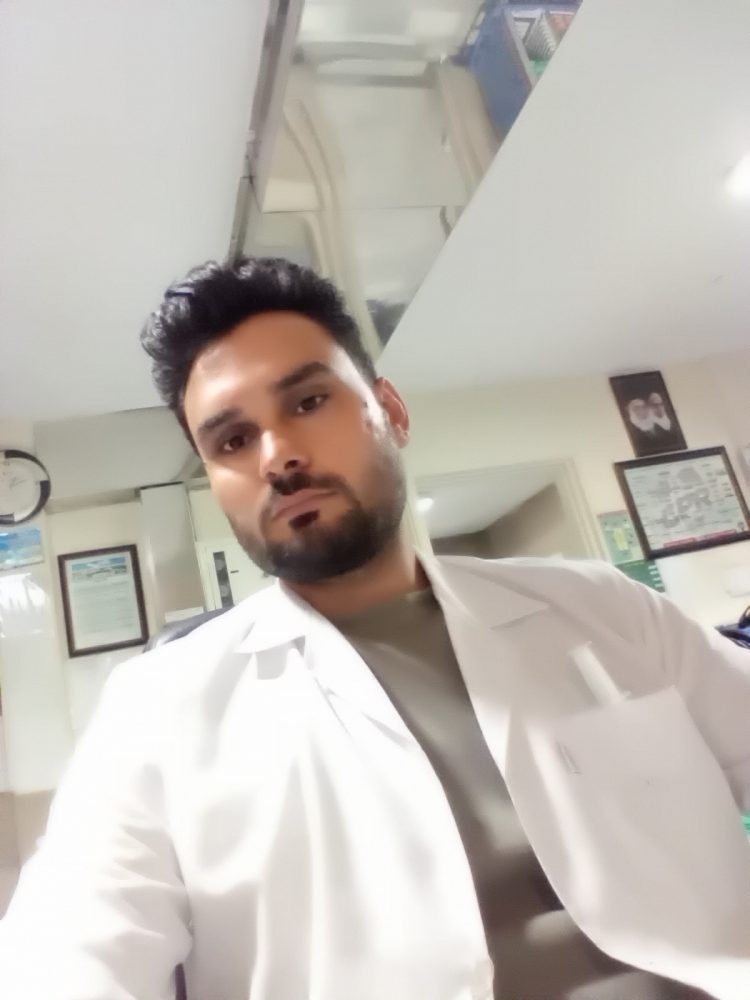 سامان پرویزی نیا