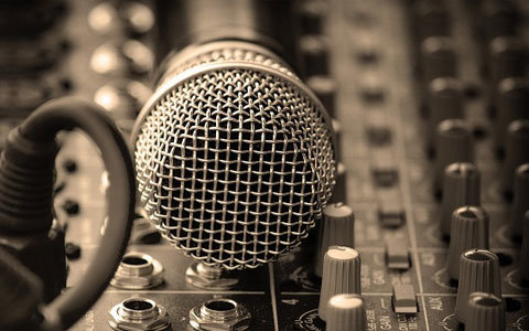 1-گویندگی انگلیسی و فارسی