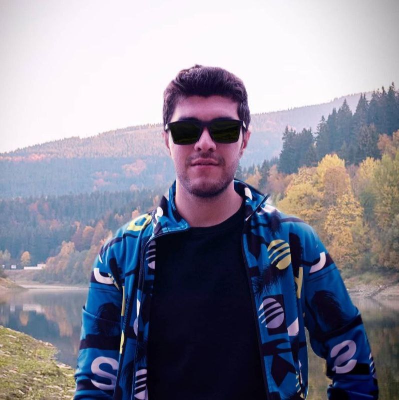 یزدان یوسفی