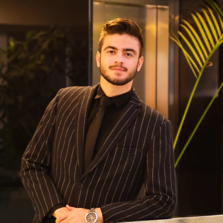 نوید خداکرمی