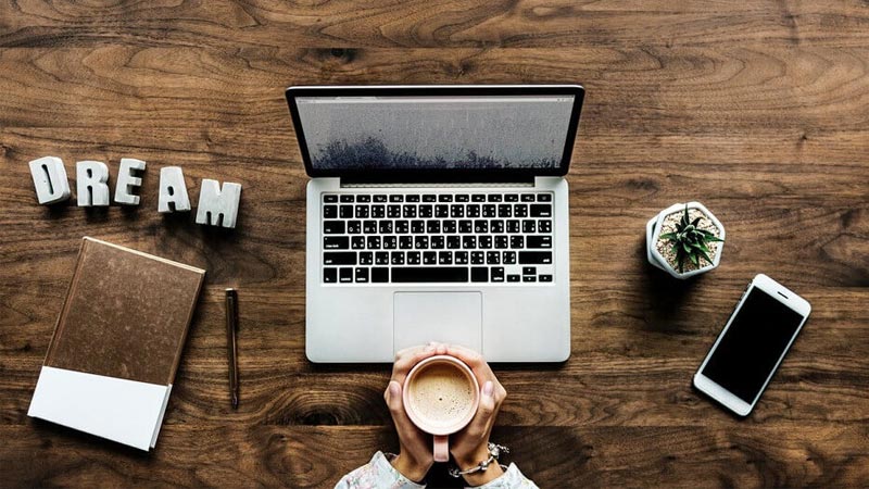 پریسا اکبری