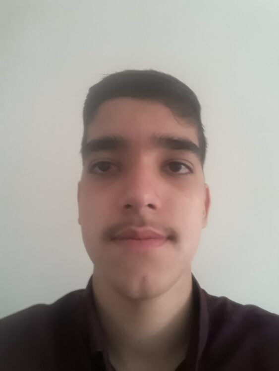 علیرضا کریمی