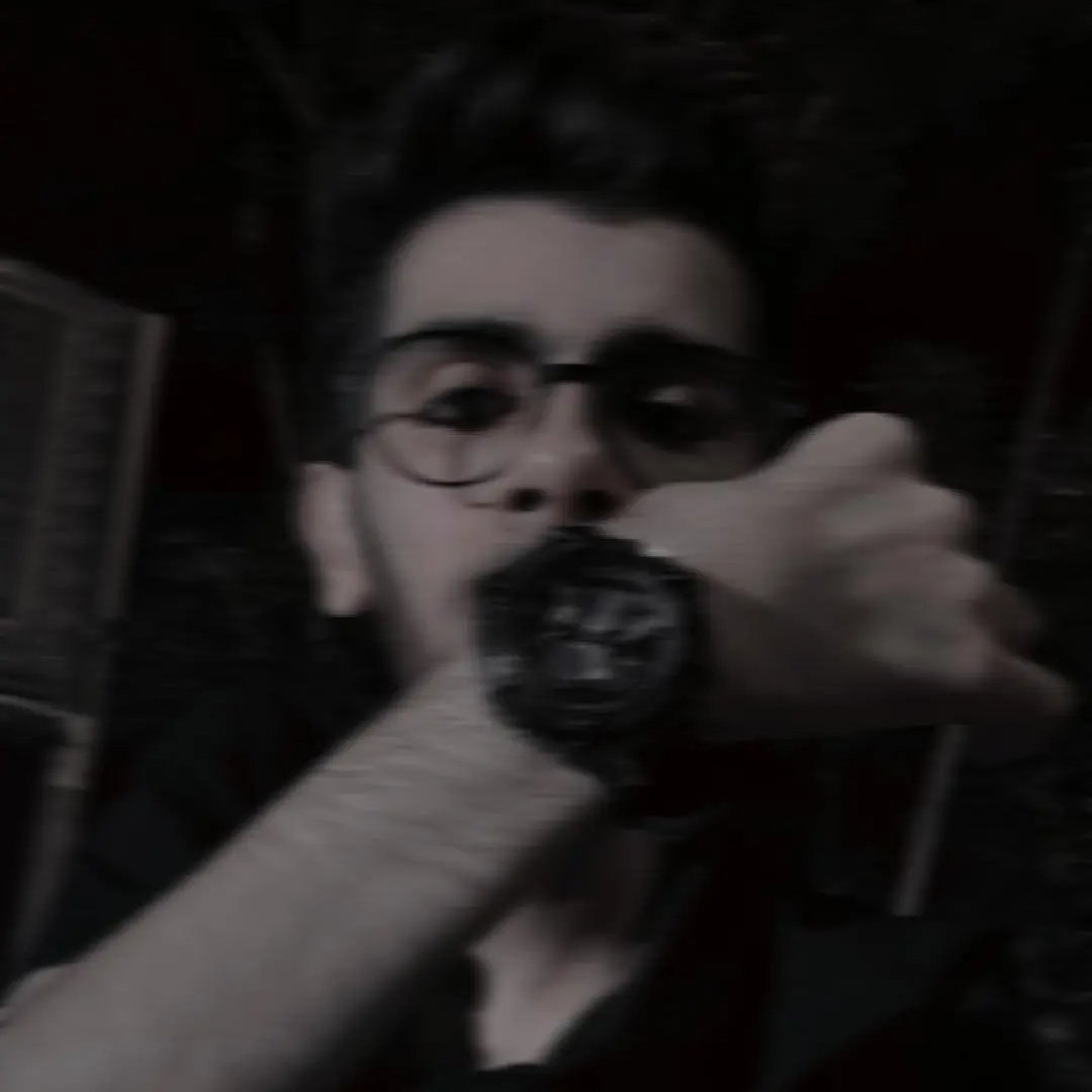 دانیال آخانی