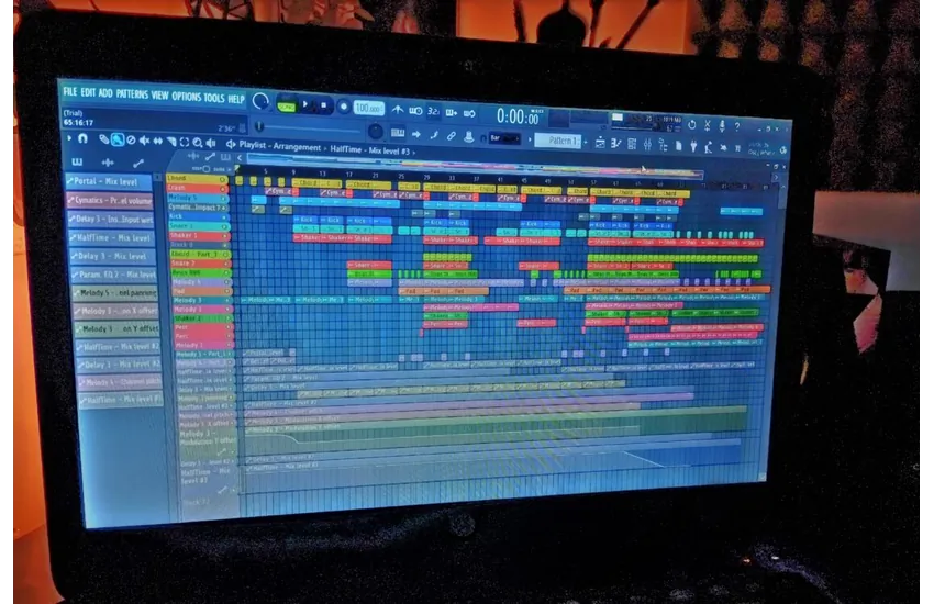 1-آهنگسازی و تهیه‌کنندگی موسیقی