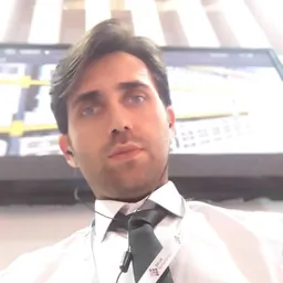 فرید هاشم زاده