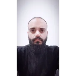 پژمان وثوقی