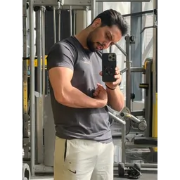 سپهر صالحی طراح گرافیک