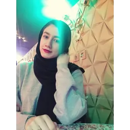 فاطمه فرخ نیا