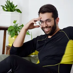 حسین راست روشن