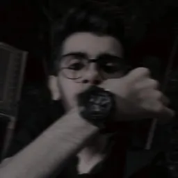 دانیال آخانی