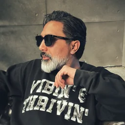Vahid Farzaneh
