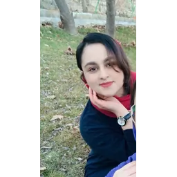 نیلوفر طاهری